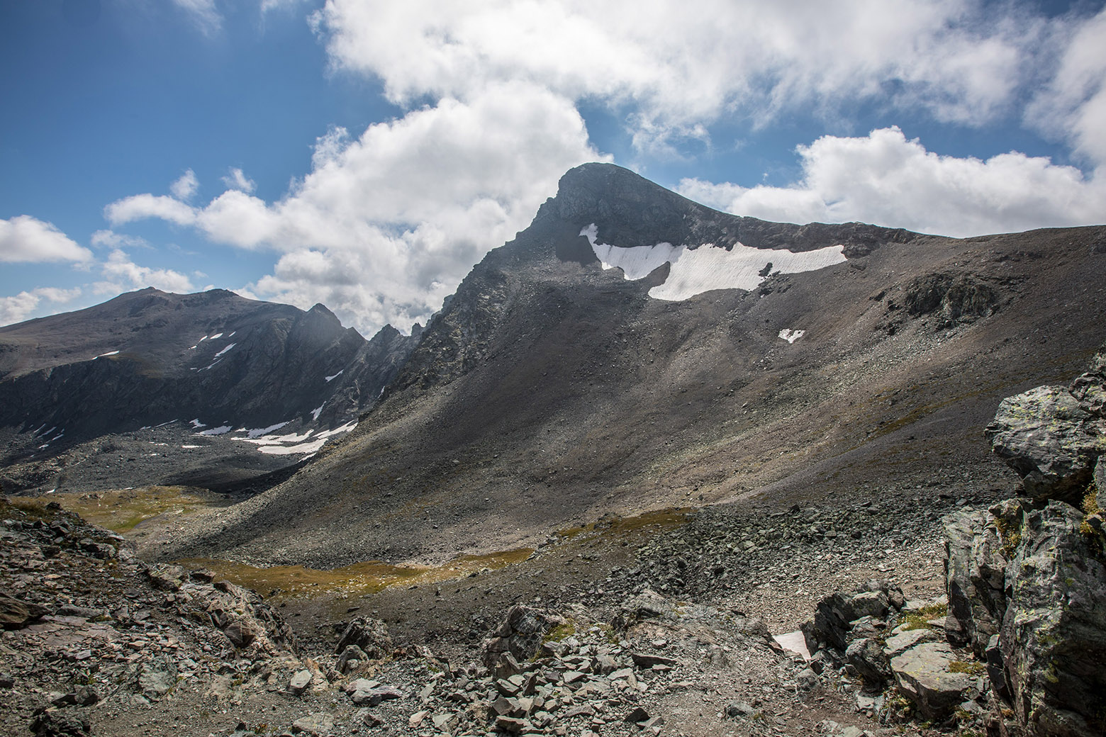 Хребет Абишира-Ахуба, изображение ландшафта.