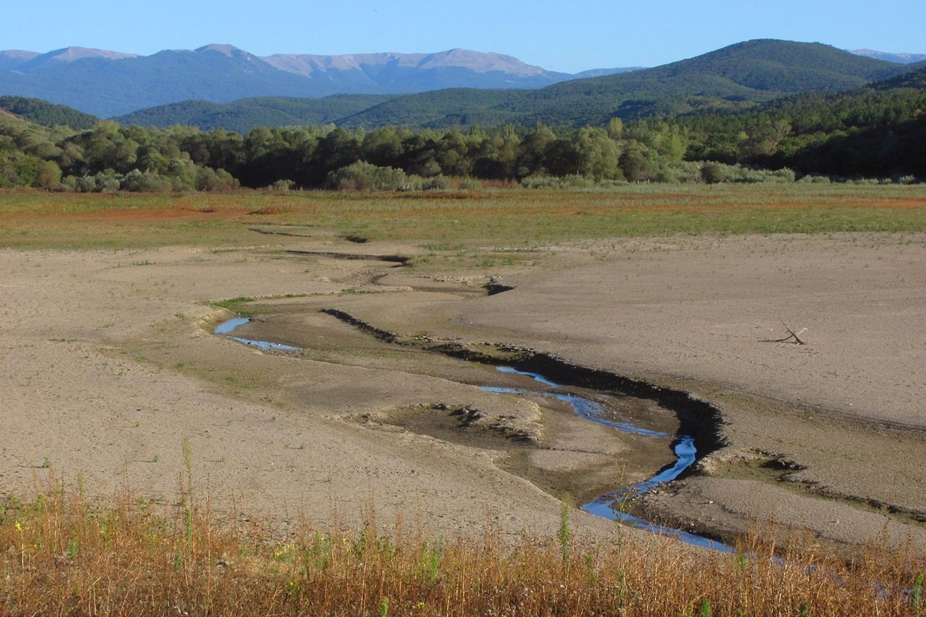 Партизанское водохранилище, изображение ландшафта.