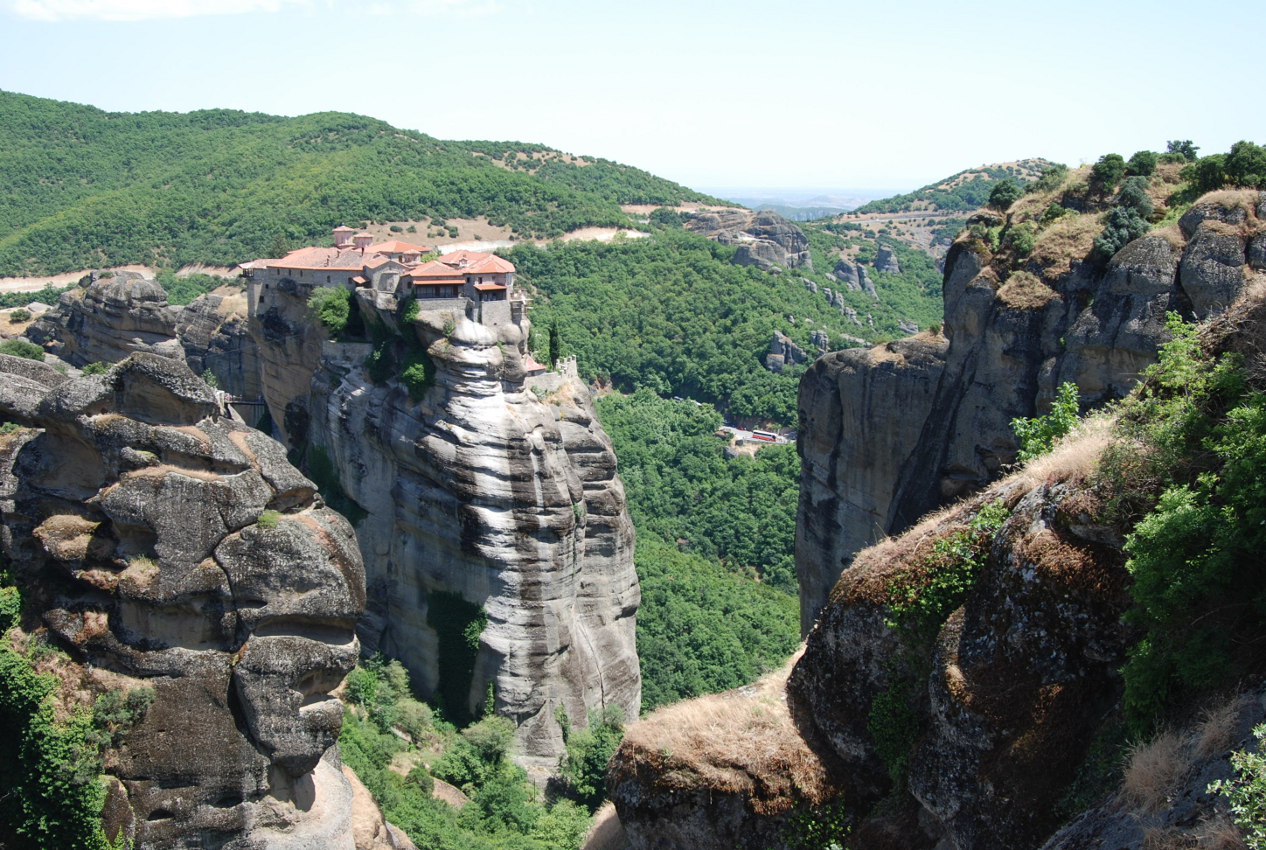 Метеоры, изображение ландшафта.