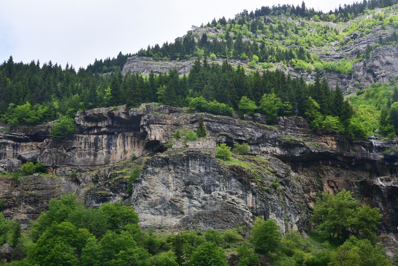 Окрестности монастыря Парехи, image of landscape/habitat.