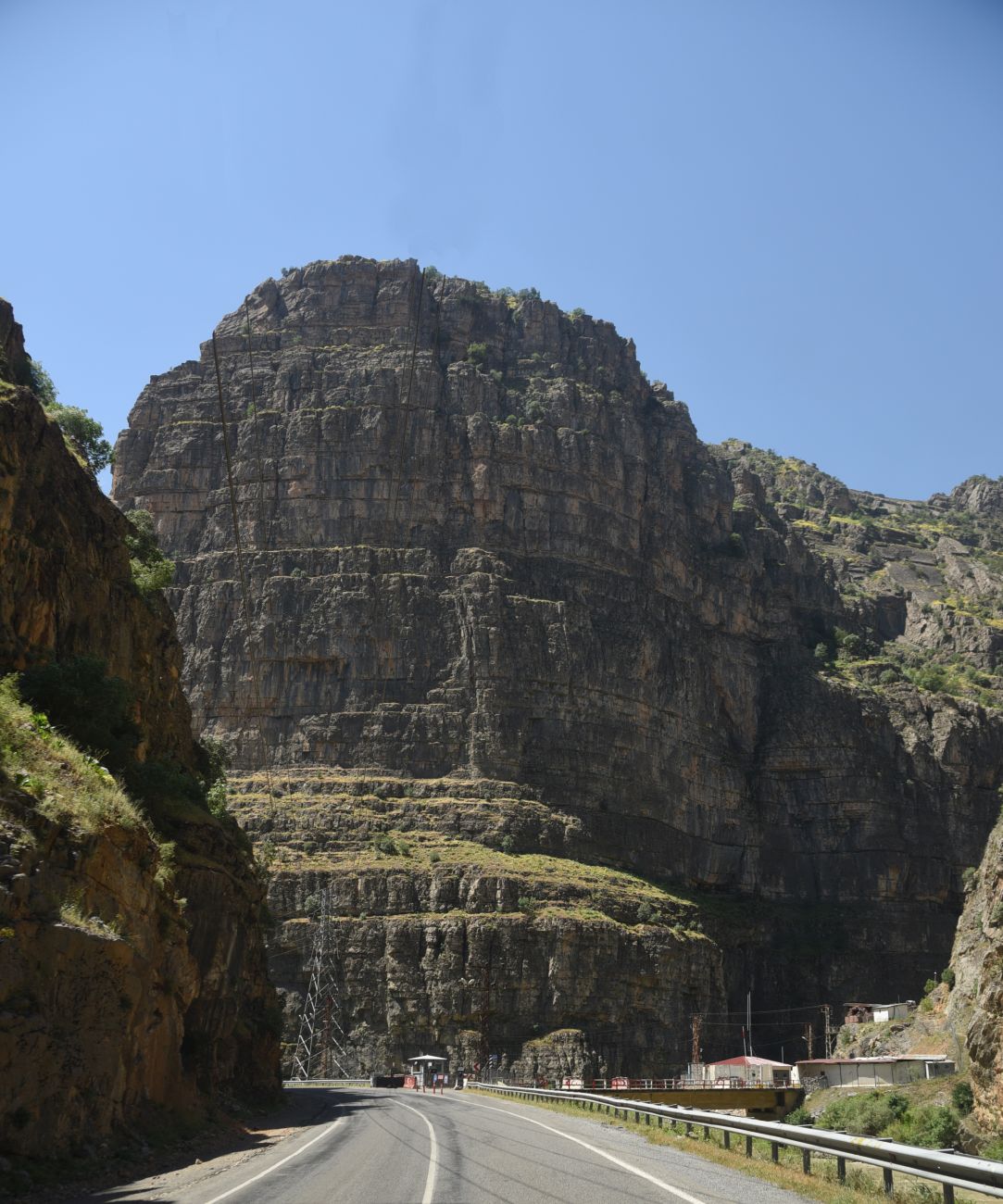 Изюмджу, image of landscape/habitat.