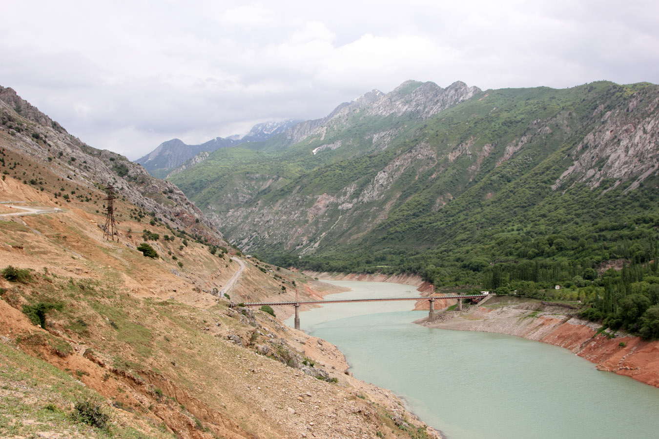 Окр. Чарвакского водохранилища, image of landscape/habitat.