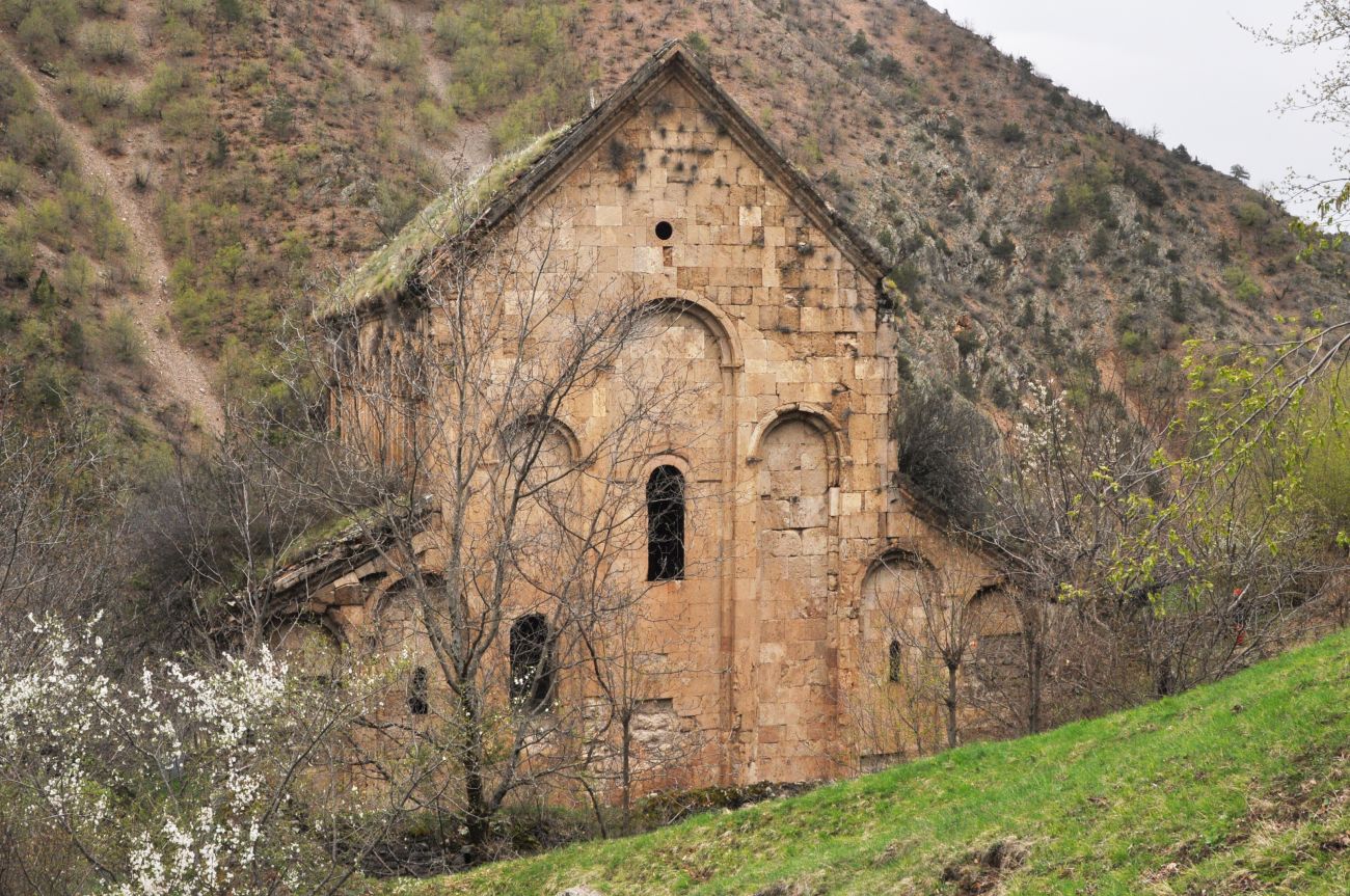 Окрестности храма Отхта, изображение ландшафта.