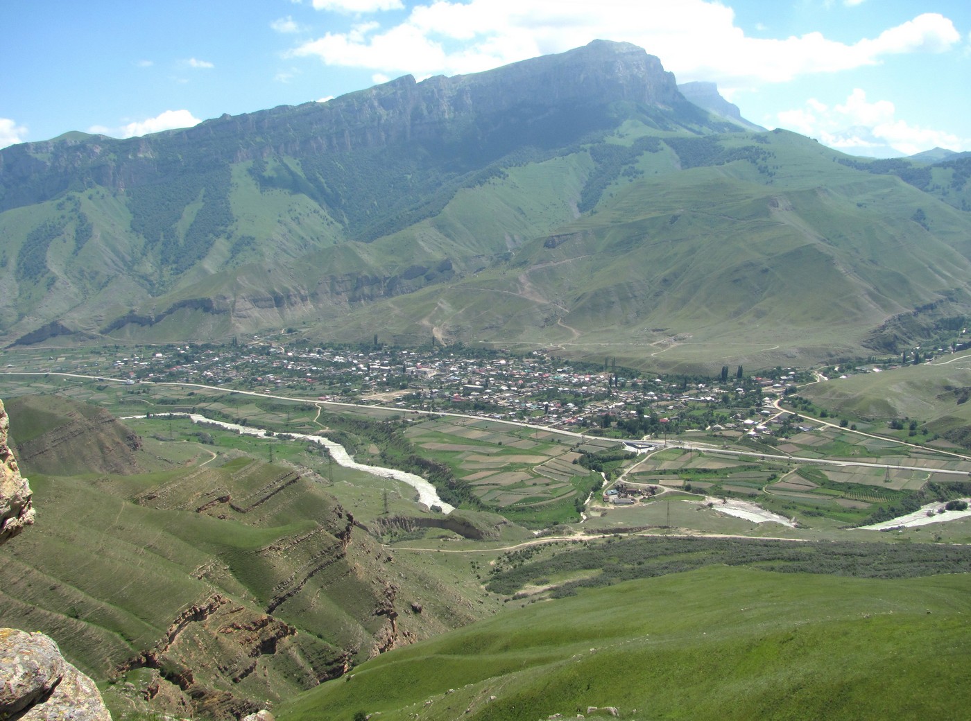 Былым, image of landscape/habitat.