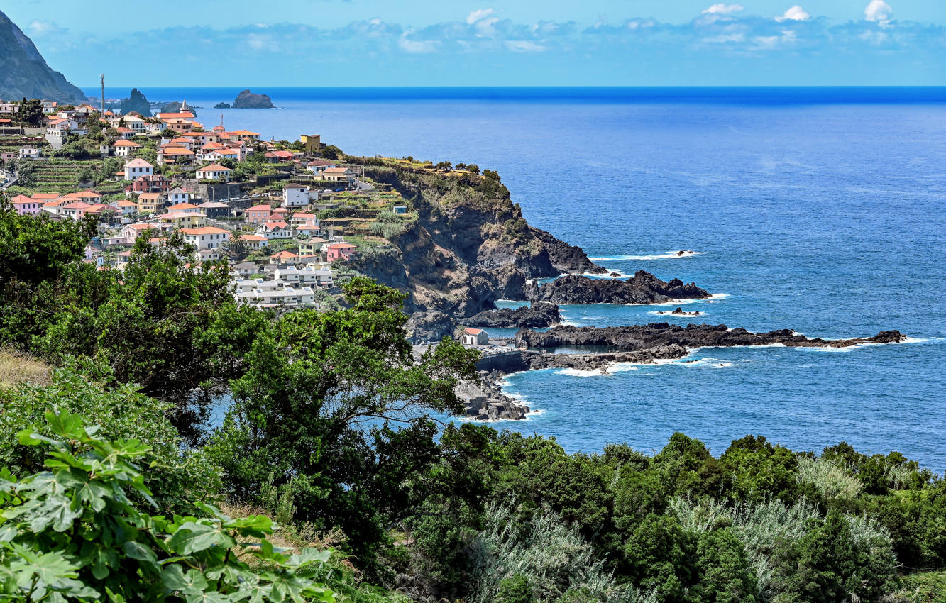 Сейшал, image of landscape/habitat.