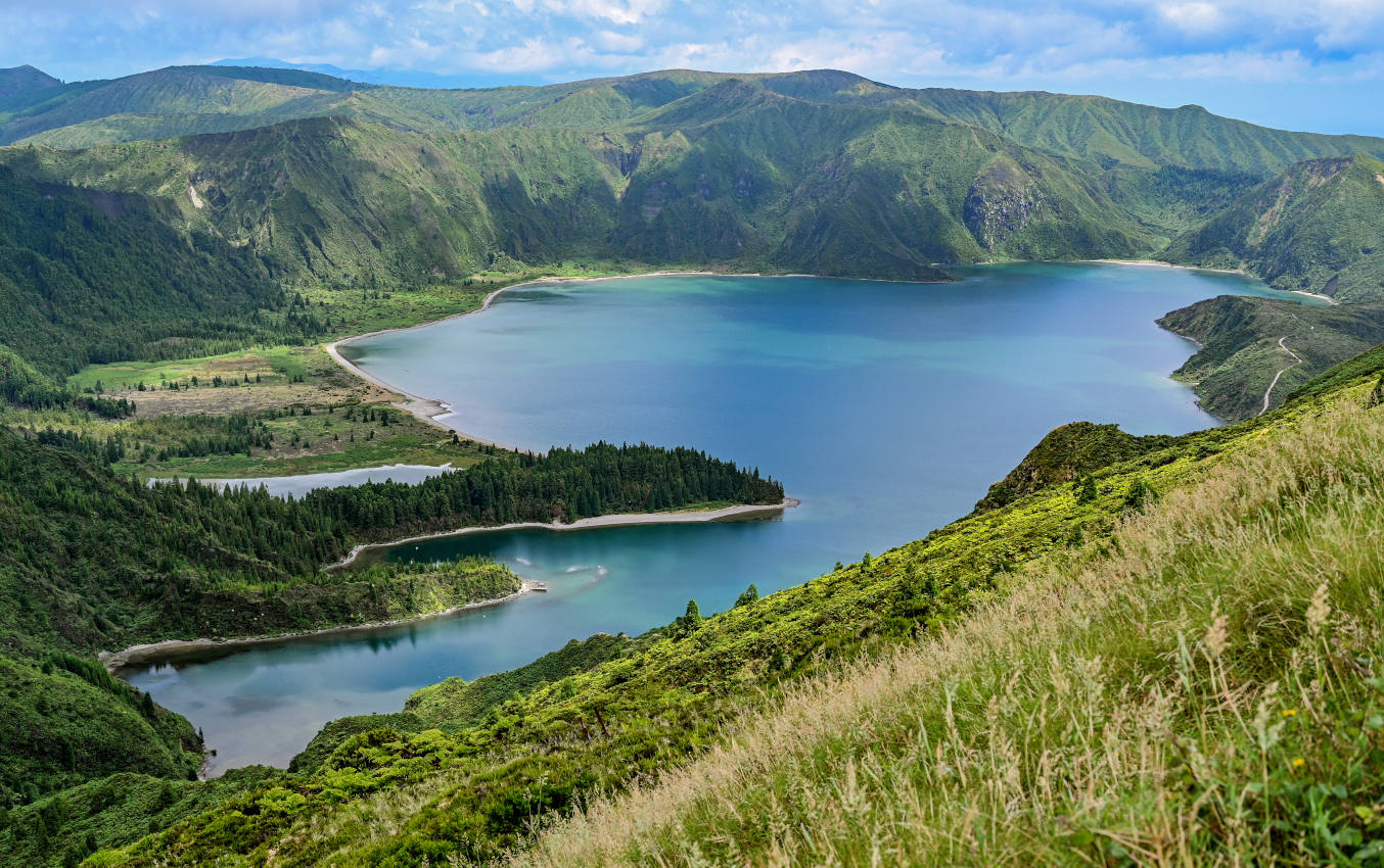 Лагоа-ду-Фогу, image of landscape/habitat.