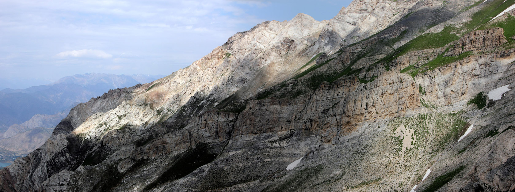 Западный гребень Бол. Чимгана, image of landscape/habitat.