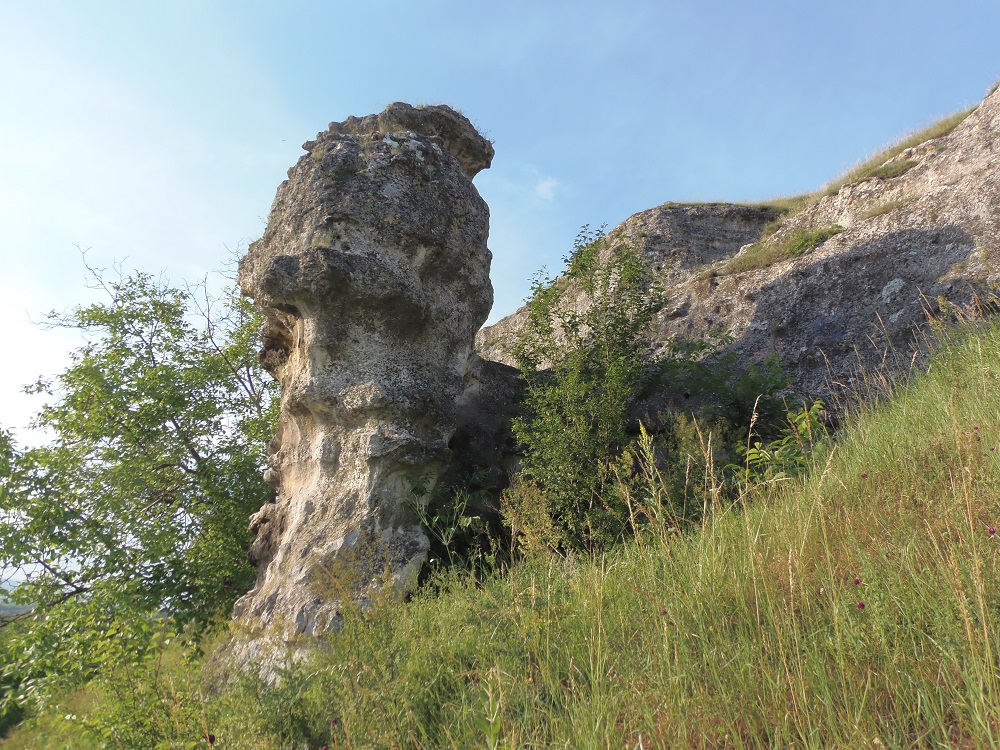 Симферополь, Петровские скалы, изображение ландшафта.