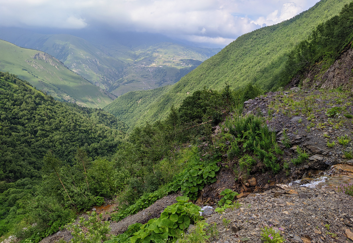 Долина реки Садон, изображение ландшафта.