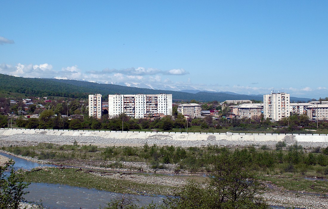 Юг Осетинской равнины, изображение ландшафта.
