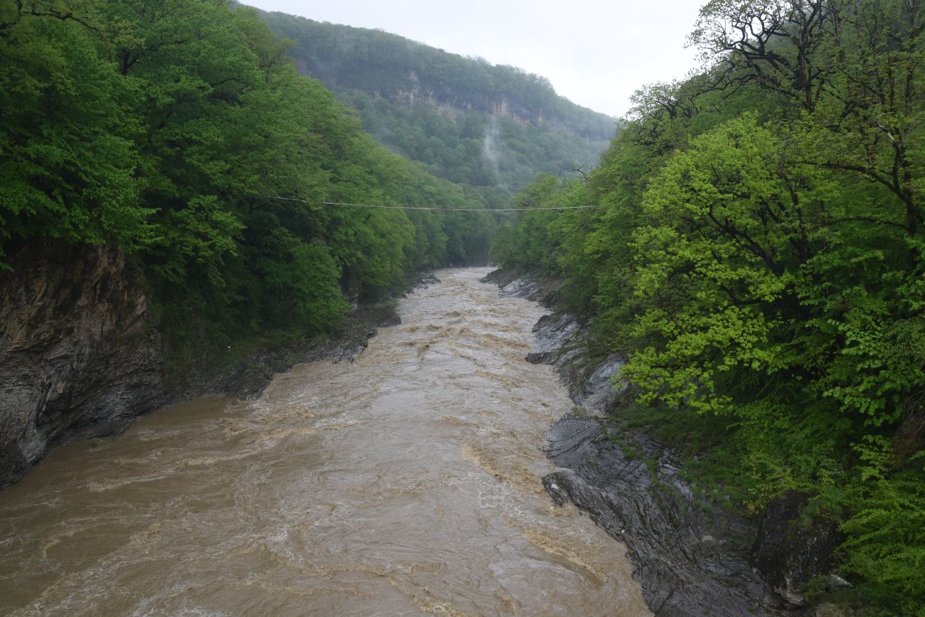 Долина Белой около Руфабго, image of landscape/habitat.
