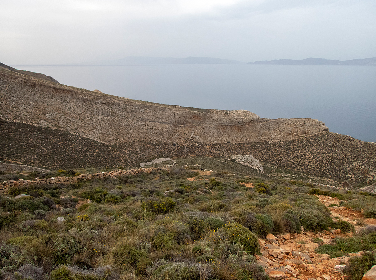 Остров Сирос, image of landscape/habitat.