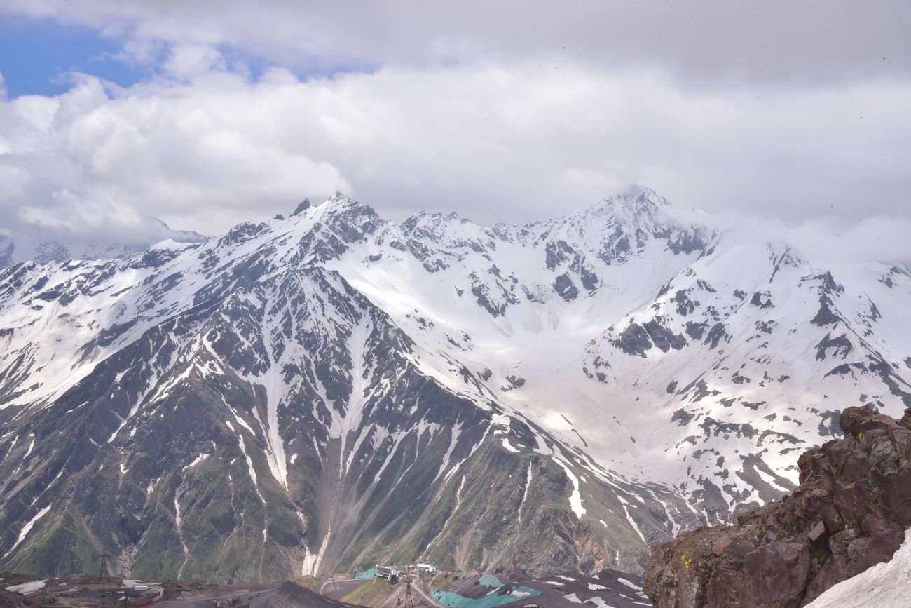 Вершина горы Чегет, image of landscape/habitat.