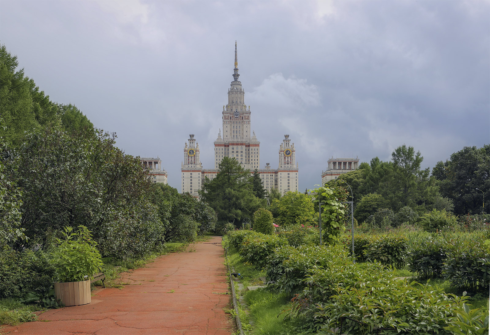 Ботанический Сад МГУ, изображение ландшафта.