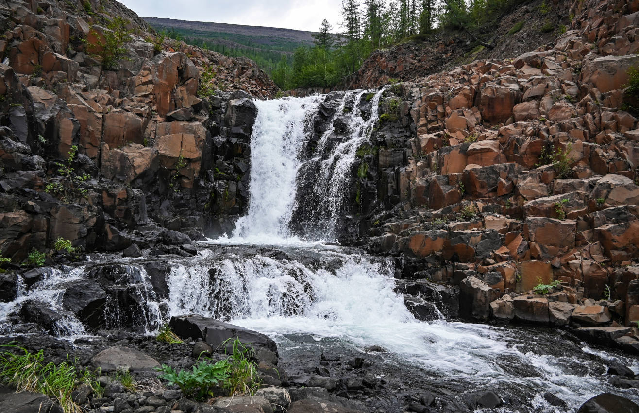 Водопад Брат, image of landscape/habitat.