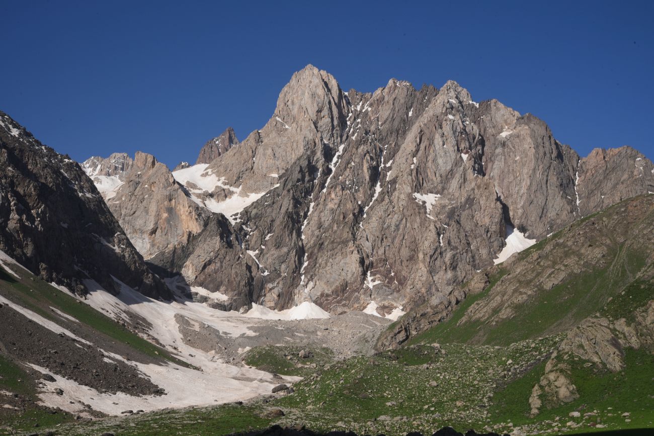 Базовый лагерь, image of landscape/habitat.
