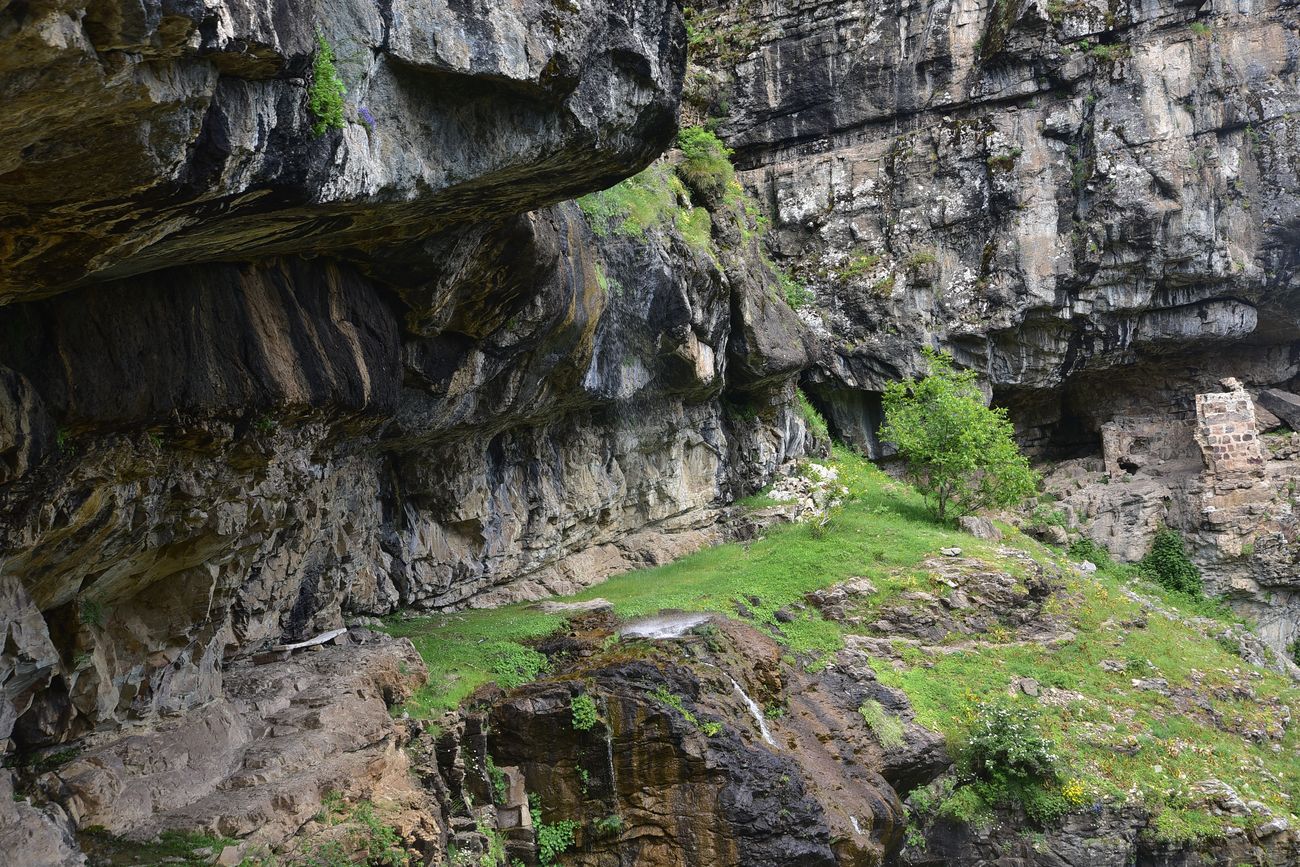 Окрестности монастыря Парехи, image of landscape/habitat.