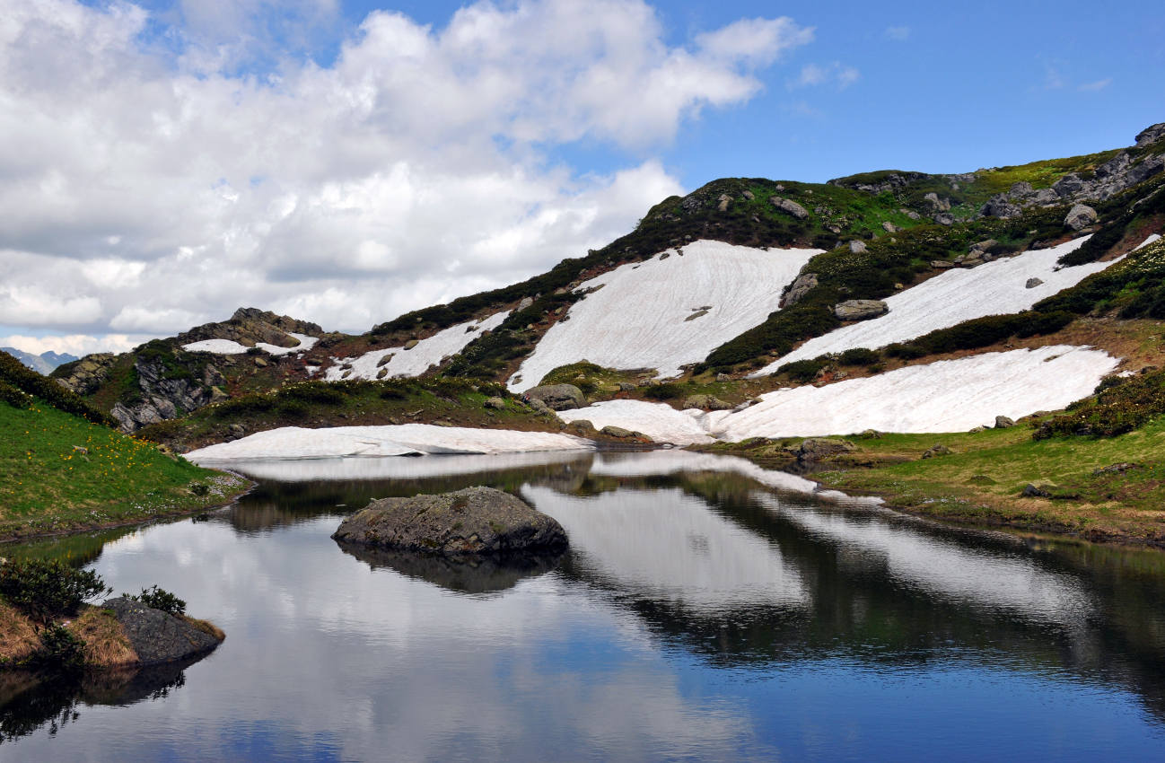 Гора Ацытаку, image of landscape/habitat.
