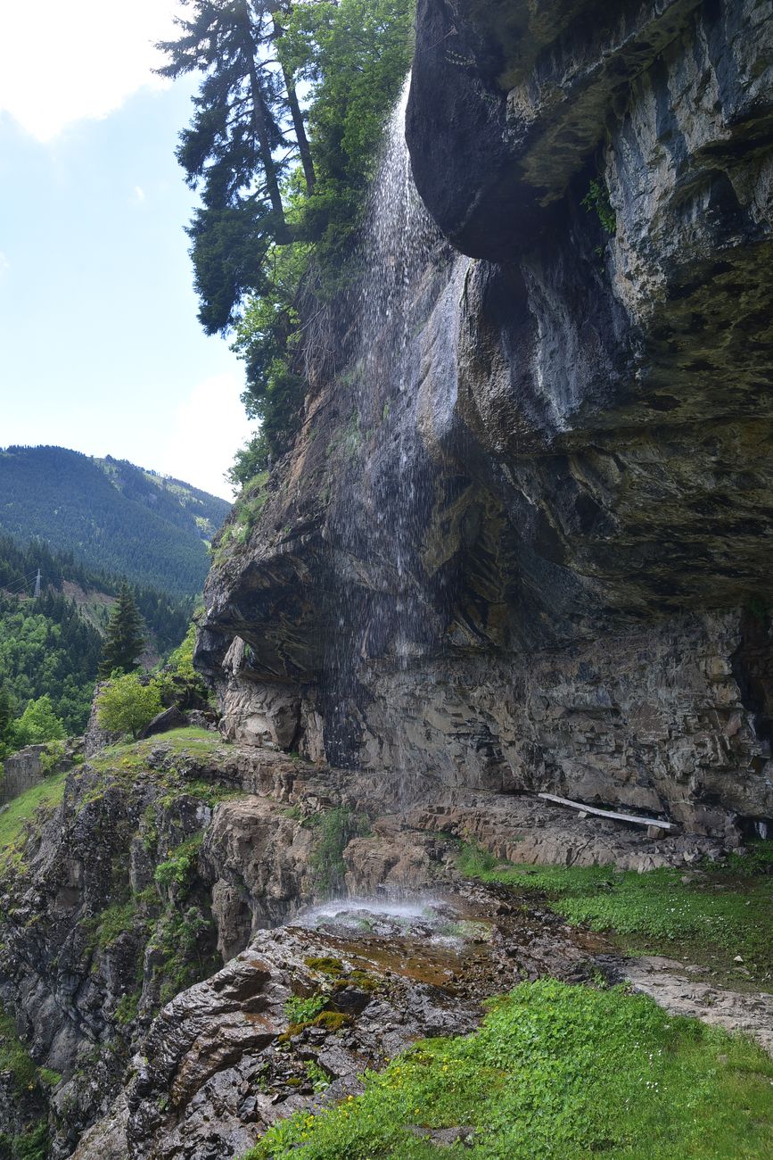 Окрестности монастыря Парехи, image of landscape/habitat.