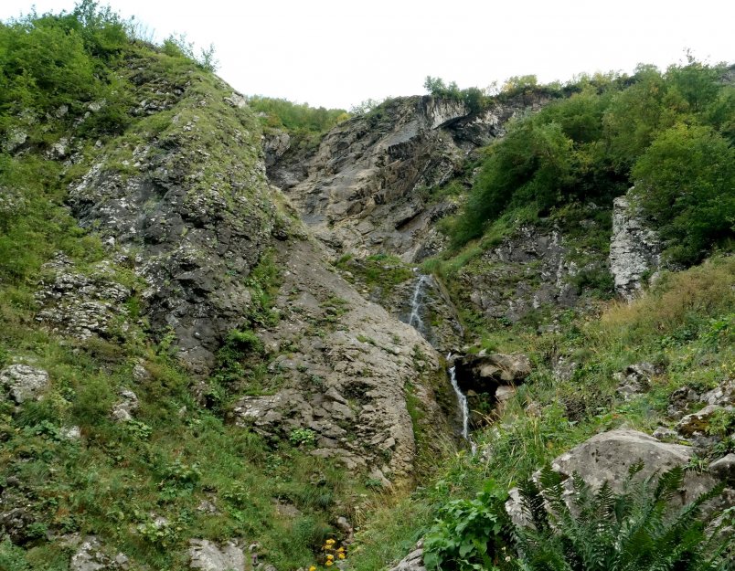 Водопад Поликаря, image of landscape/habitat.