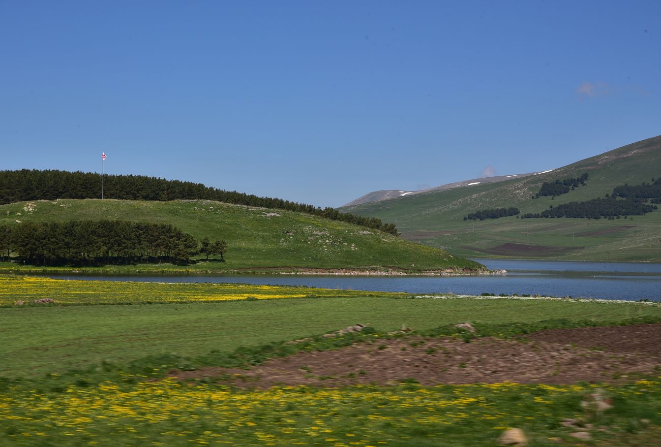 Озеро Сагамо, image of landscape/habitat.