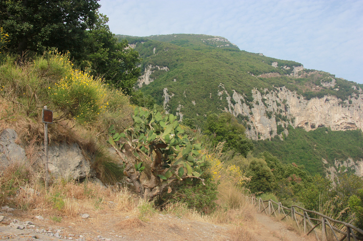 Тропа Богов. Sentieri degli Dei, изображение ландшафта.
