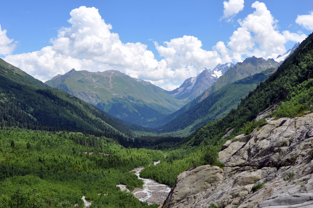 Окрестности поселка Домбай, image of landscape/habitat.