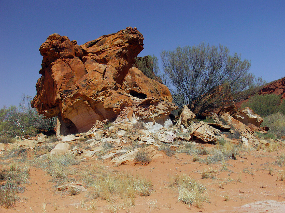 Rainbow Valley, image of landscape/habitat.