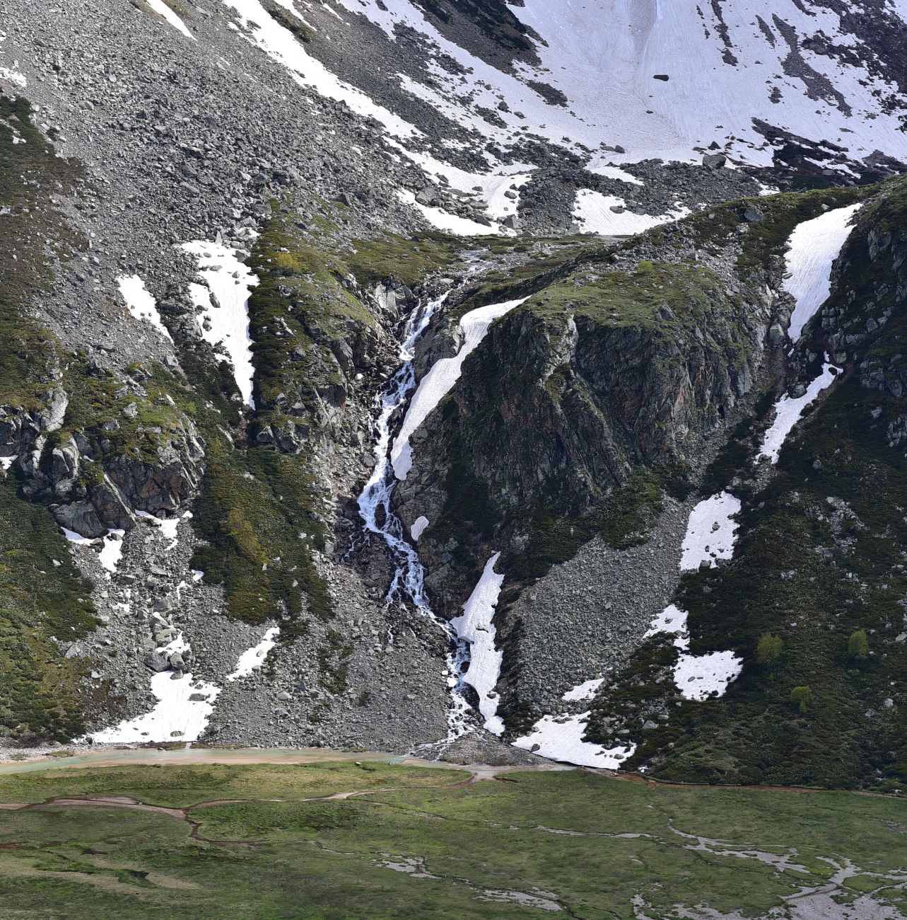 Окрестности озера Донгуз-Орун, image of landscape/habitat.
