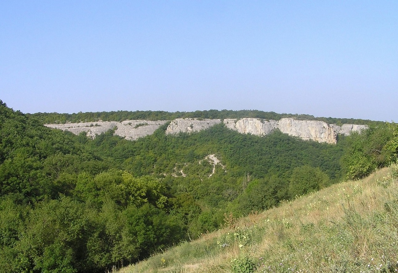 Чуфут-Кале, image of landscape/habitat.