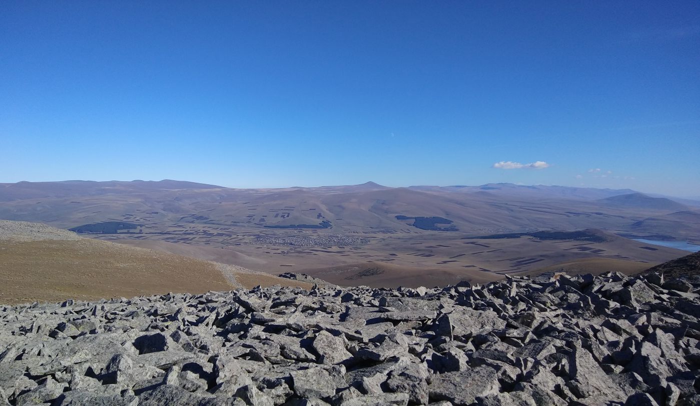 Гора Патара Абули, изображение ландшафта.