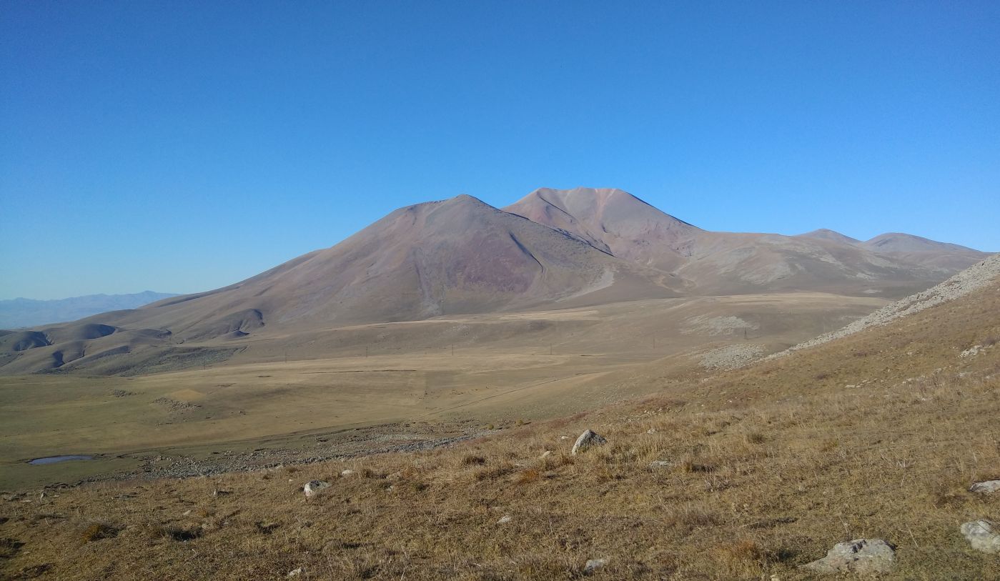 Гора Патара Абули, изображение ландшафта.