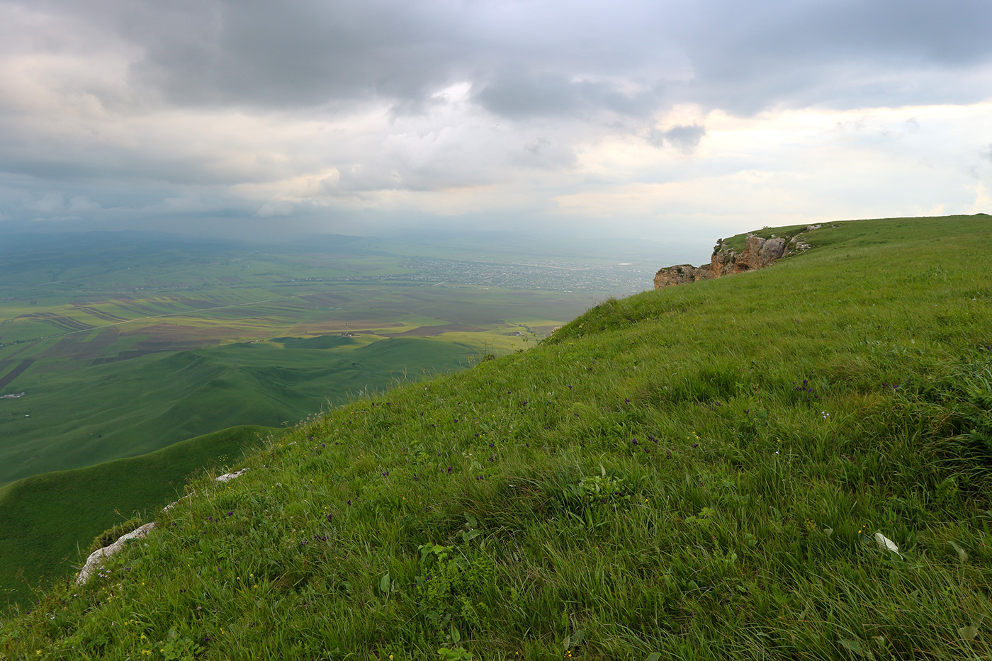 Джангур, image of landscape/habitat.