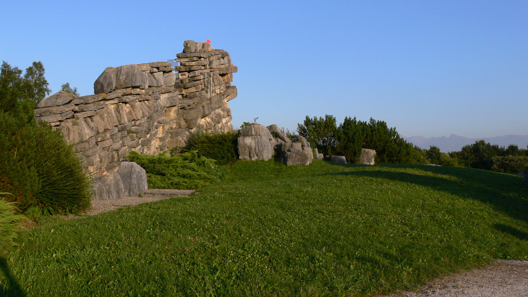 Скульптура Тур де франс, image of landscape/habitat.