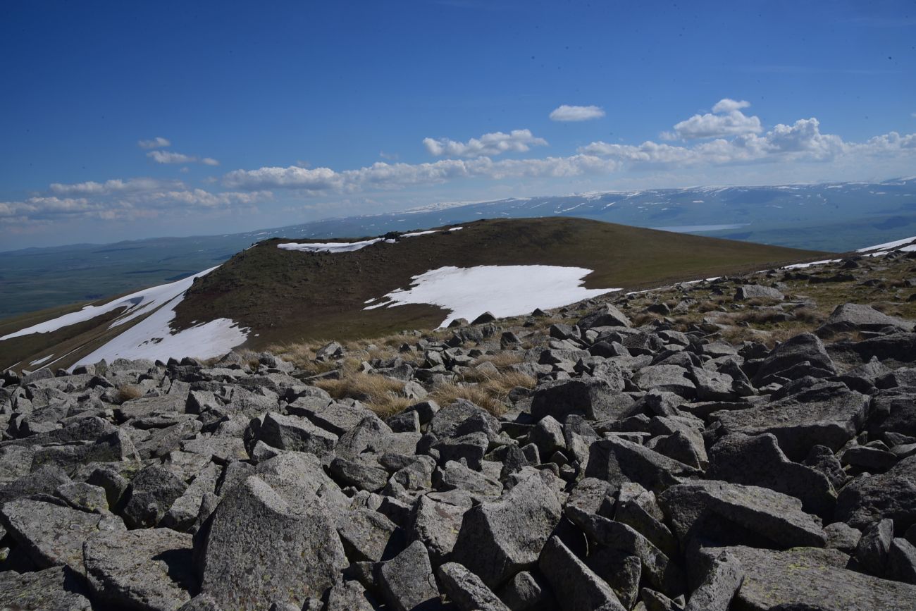 Гора Патара Абули, изображение ландшафта.
