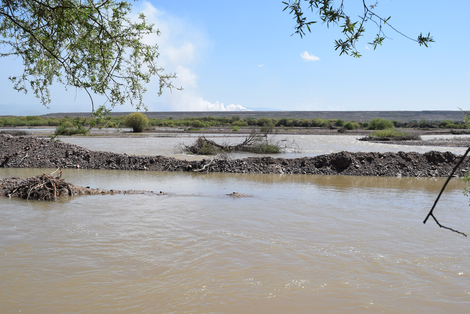 Окрестности кишлака Айбулак, image of landscape/habitat.