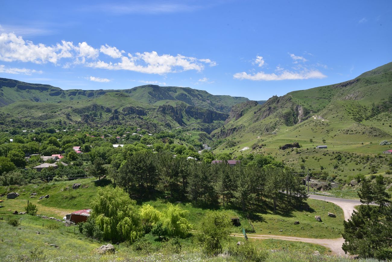 Окрестности села Тмогви, image of landscape/habitat.