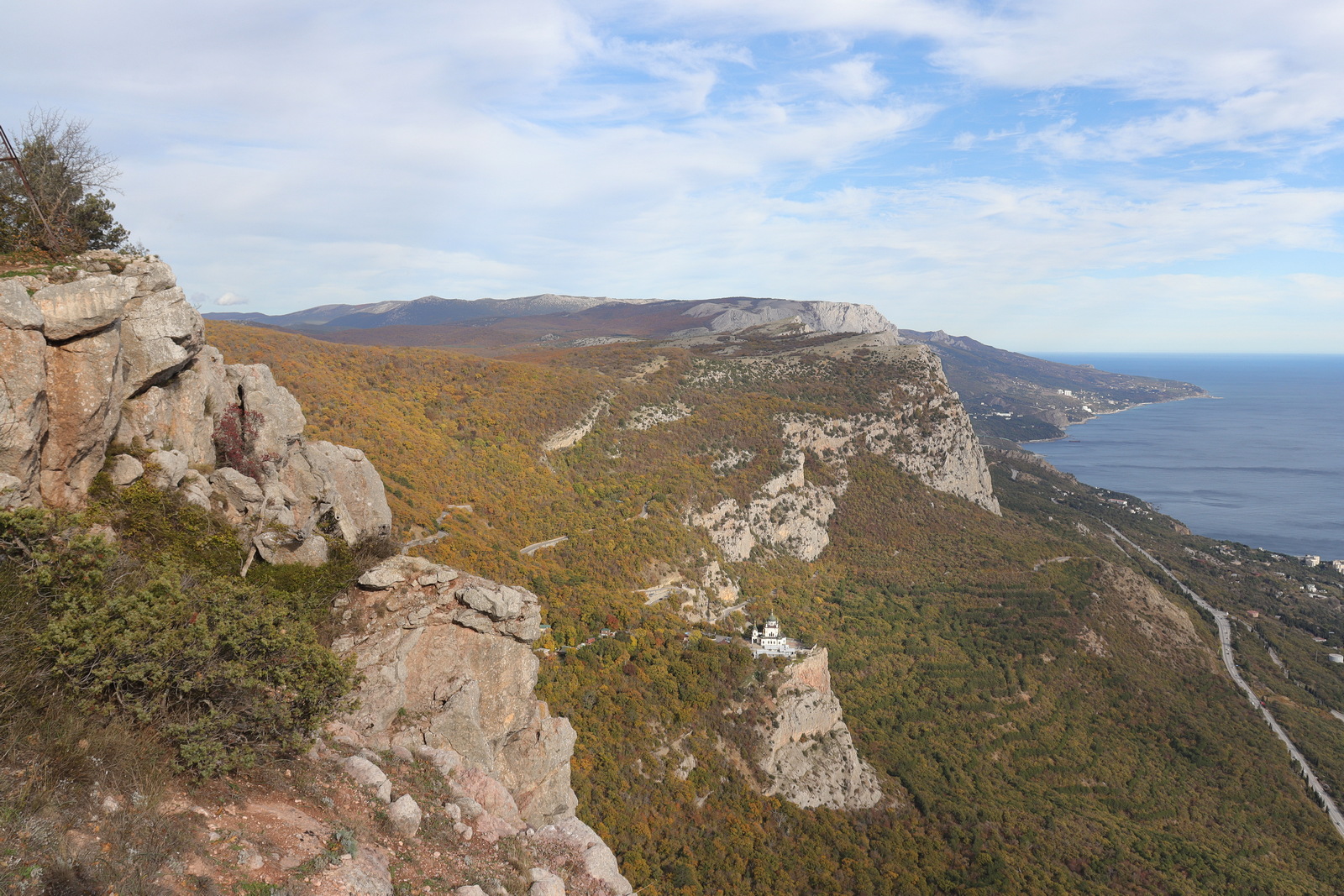 Ай-Петринская яйла, image of landscape/habitat.