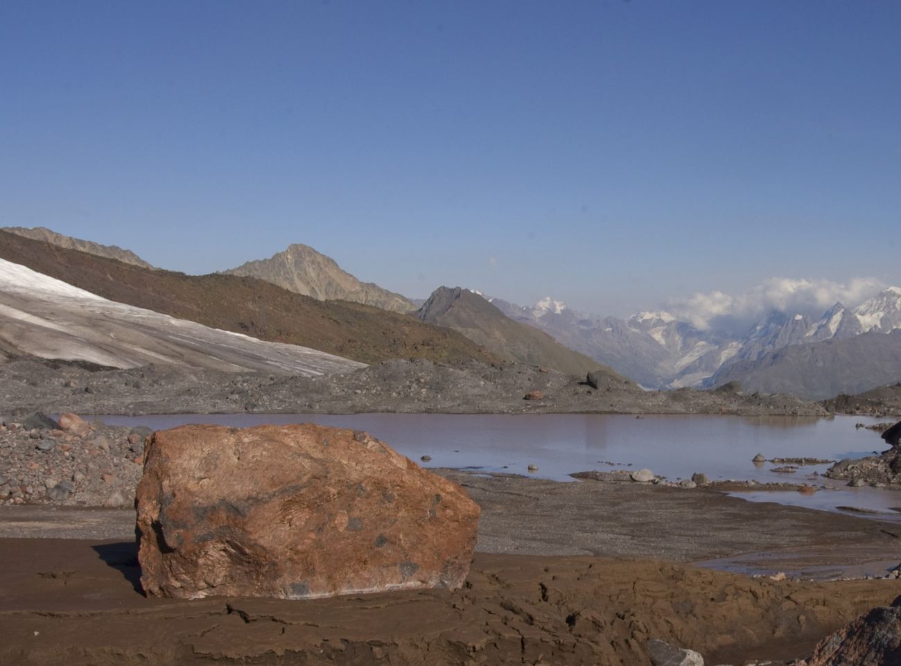 Озеро Малое Азау, image of landscape/habitat.