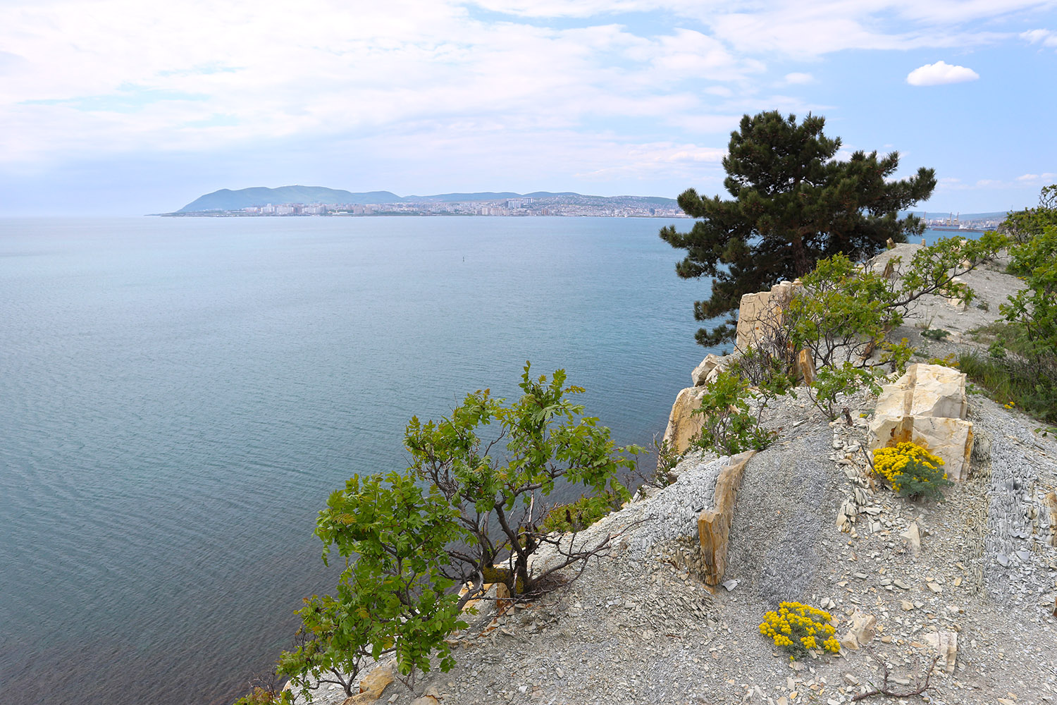 Берег моря у мыса Пенай, image of landscape/habitat.