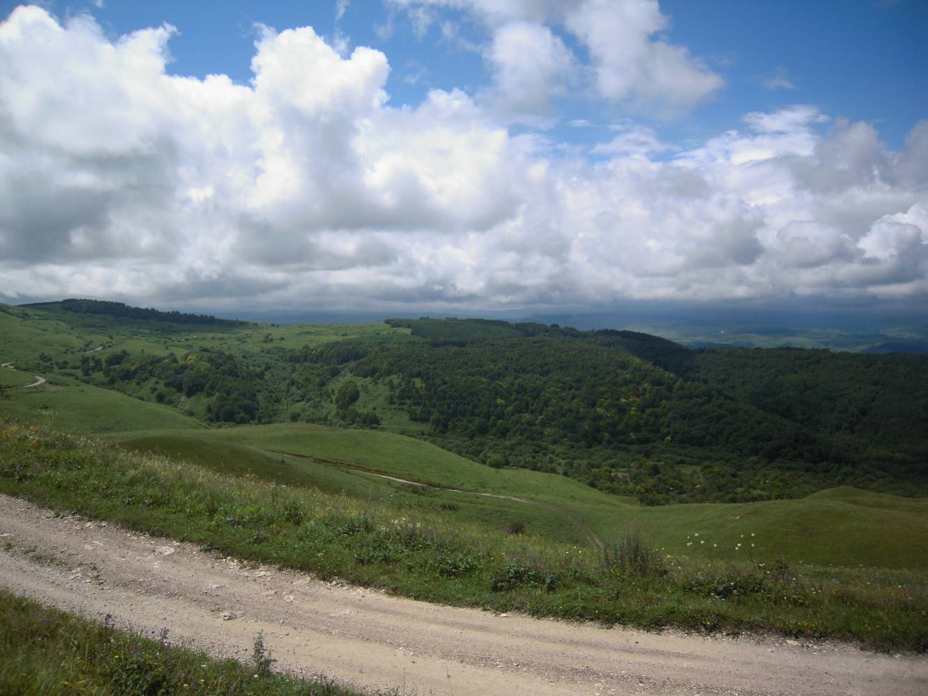 Отроги Джинальского хребта, image of landscape/habitat.