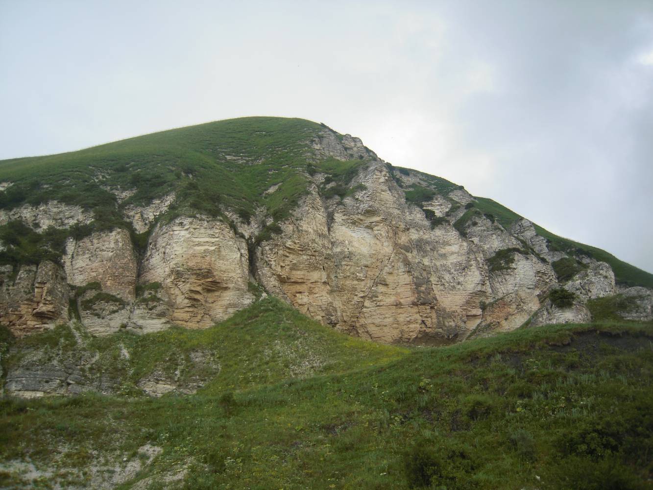 Отроги Джинальского хребта, изображение ландшафта.