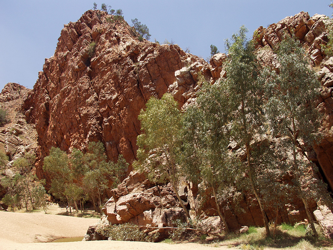 Emily and Jessie Gaps, image of landscape/habitat.