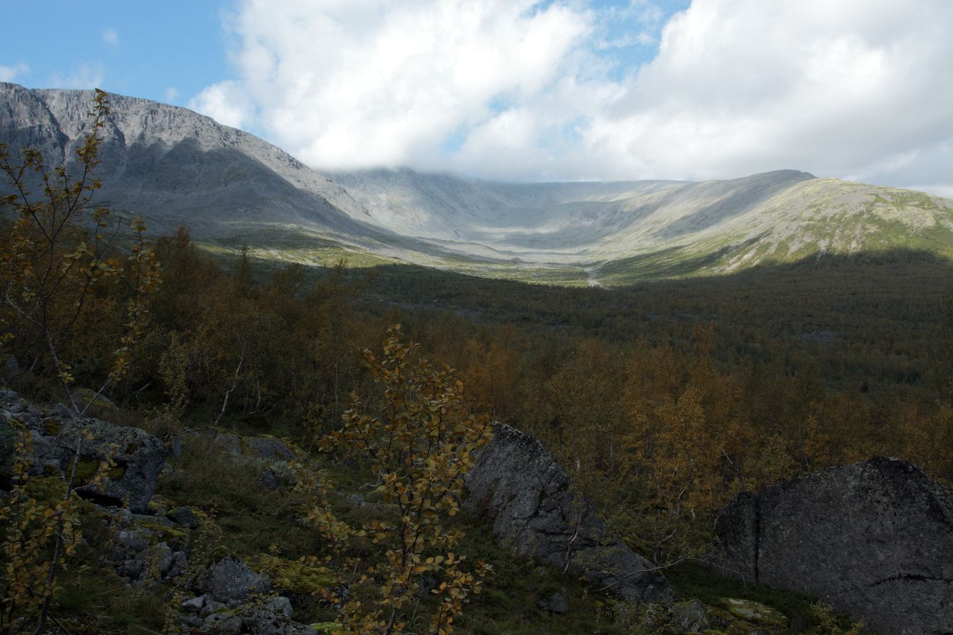 Подножье Тахтарвумчорра, изображение ландшафта.