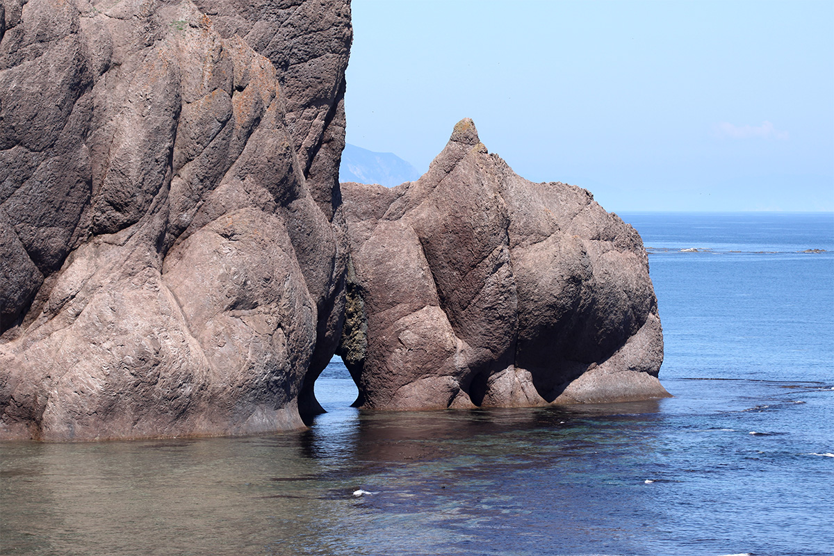 Окрестности бухты Зеркальной, image of landscape/habitat.