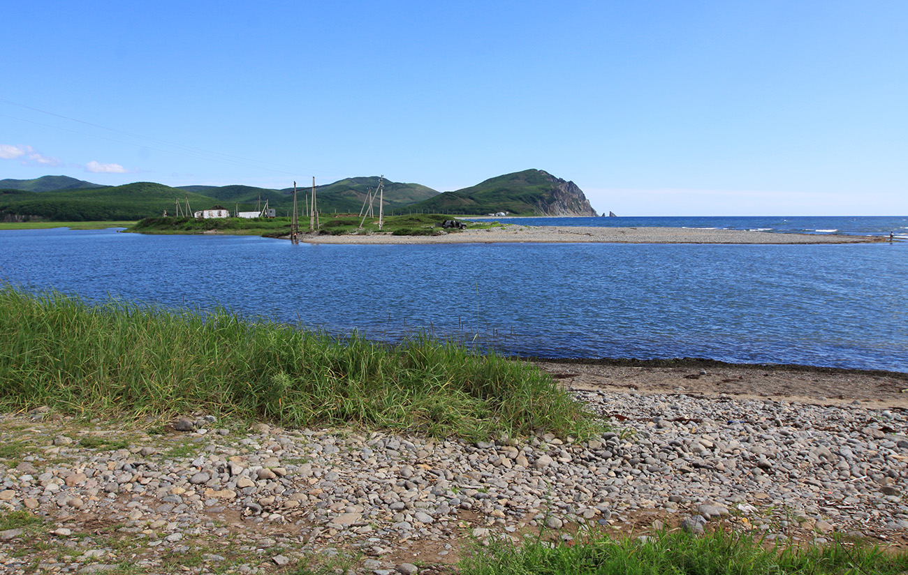 Окрестности бухты Зеркальной, image of landscape/habitat.