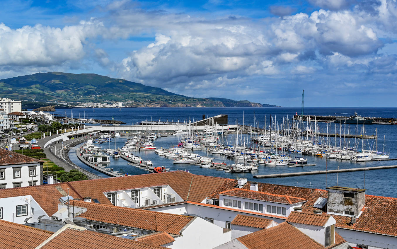 Понта-Делгада, image of landscape/habitat.