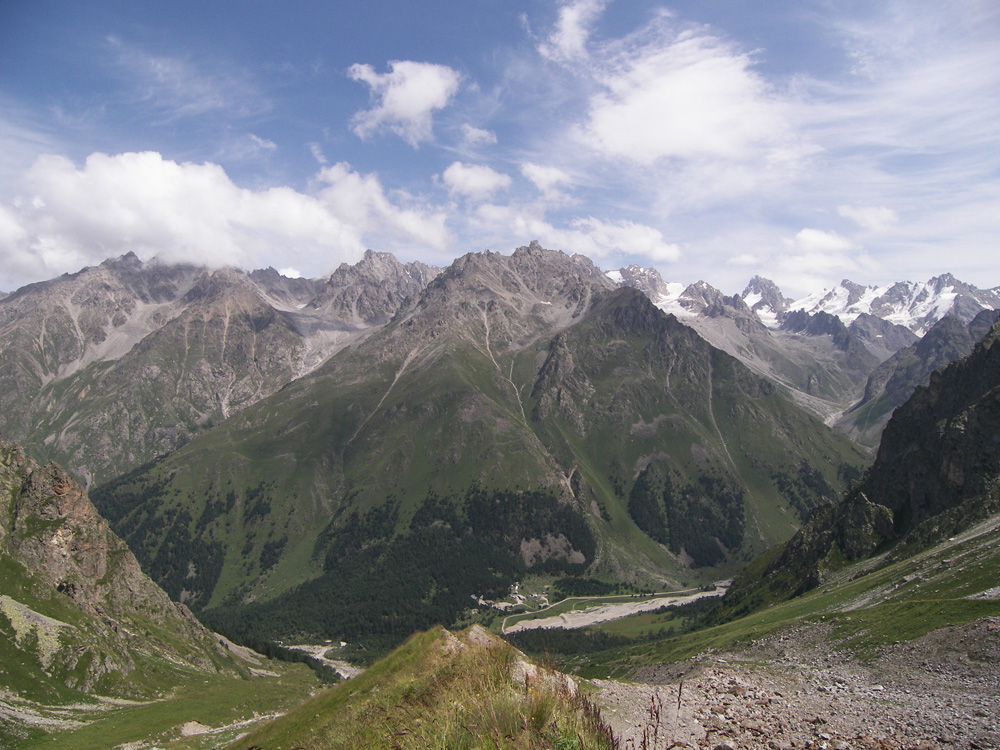 Долина Адыр-Су, image of landscape/habitat.