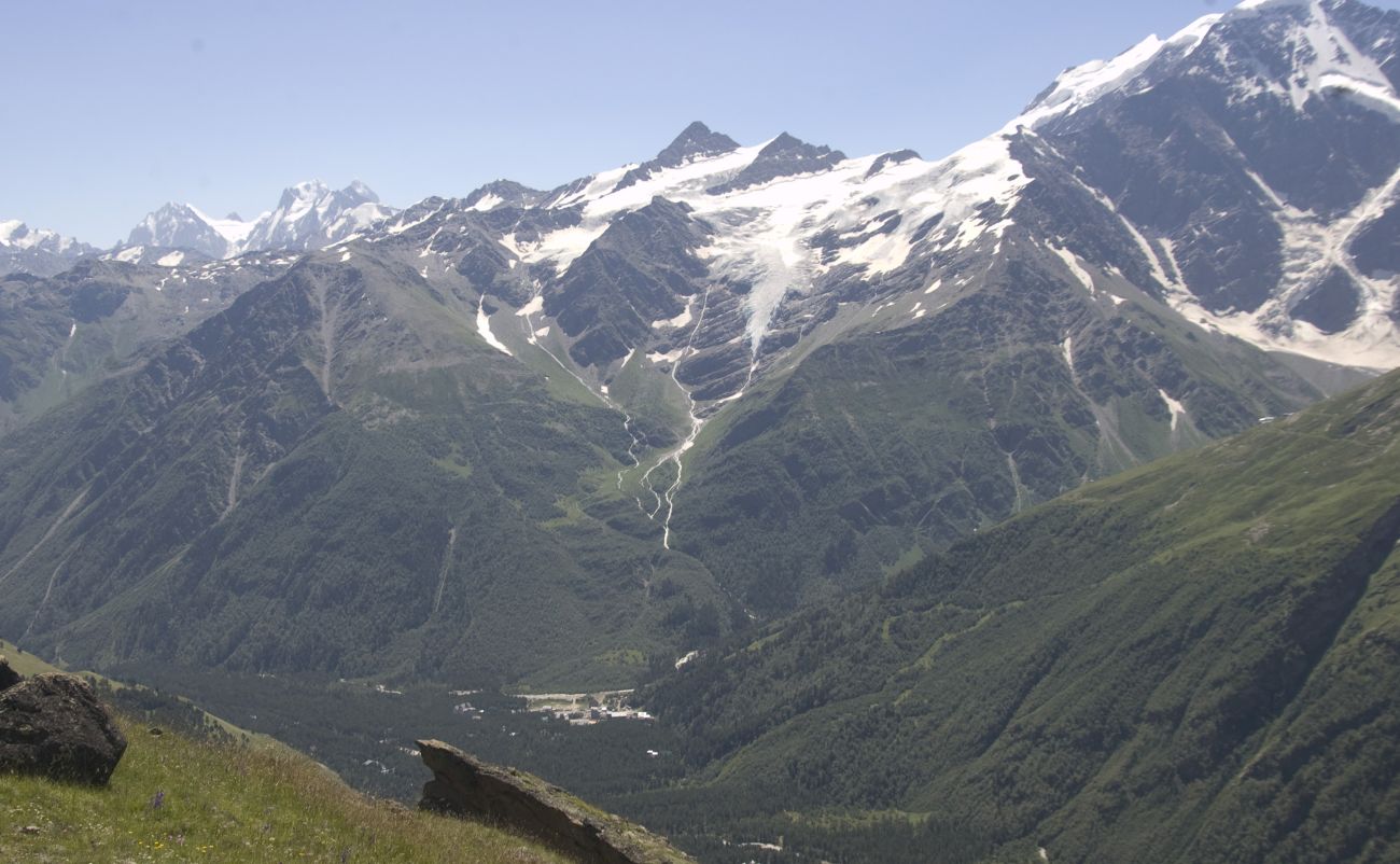 Гора Донгуз-Орун-Гитче-Кара-Баши, image of landscape/habitat.