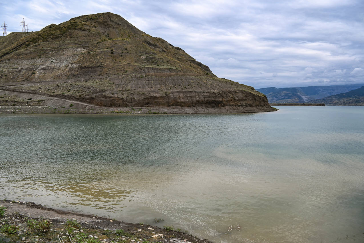 Долина Чиркейского водохранилища, изображение ландшафта.